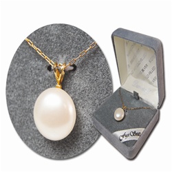 Mobe Style Pearl Necklace