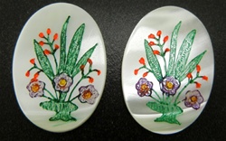 Vintage Oval Mother of Pearl Scrimshaw Purple 3 Flowers