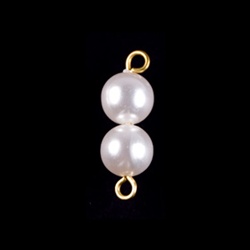 Triple Pearl Eye Pin