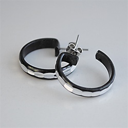 Diamond Cut Silver & Jet Earrings