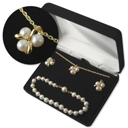 Pearl Necklace and Earring set